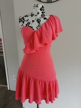 One-Shoulder Ruffle Pink Cocktail Dress
